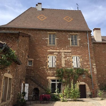 Bed and Breakfast Le Vieux Chateau à Leynes Extérieur photo
